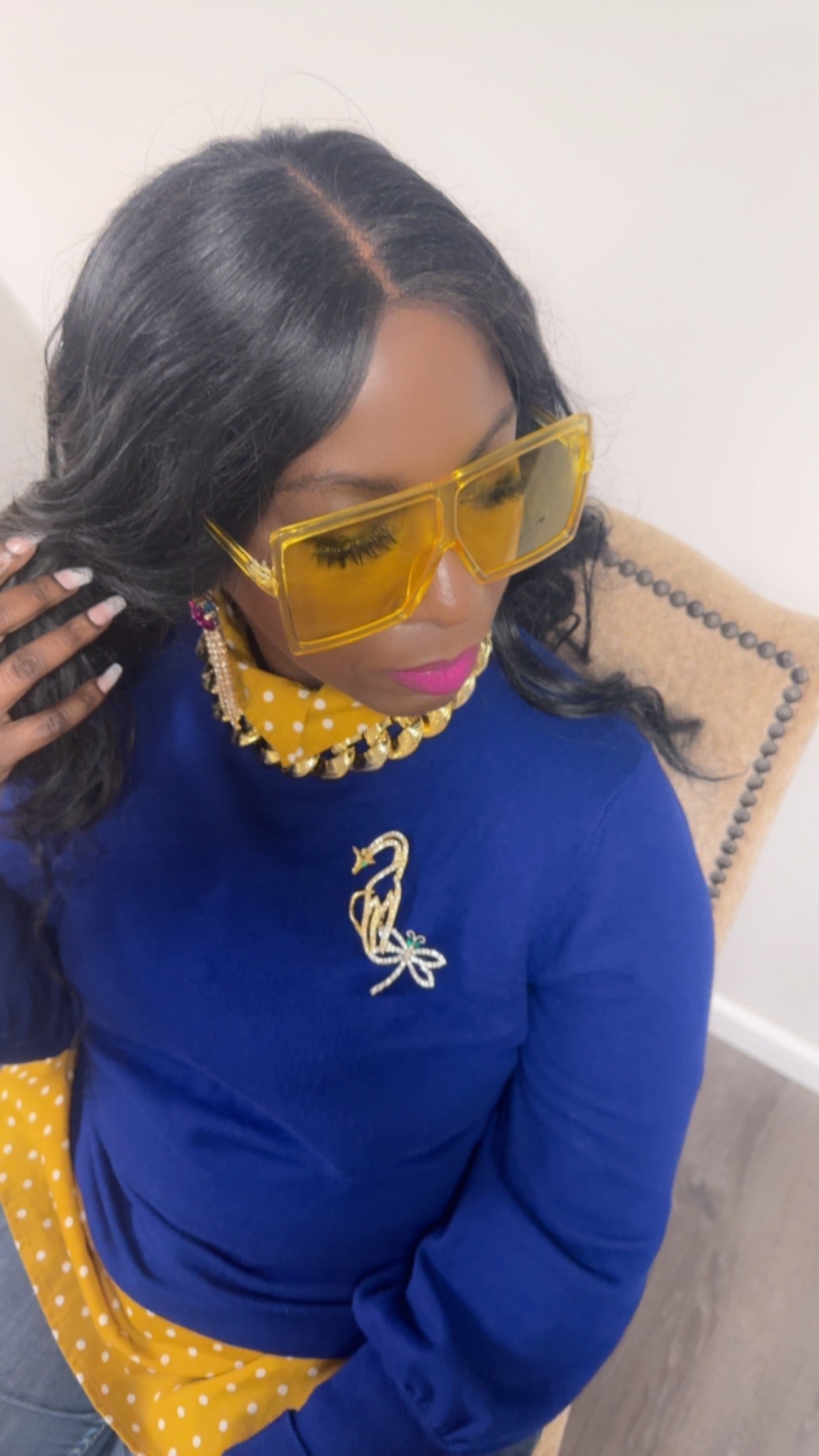 women wearing large Yellow square shades 